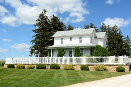 9 Hollywood houses and where they are actually located.