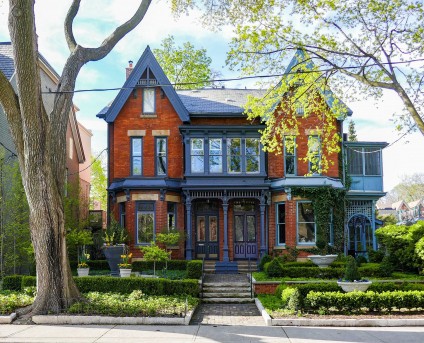 Cabbagetown Toronto historical houses on Carlton Street Zolo