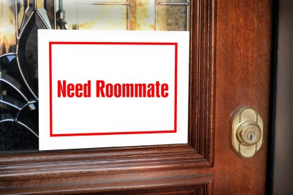 How to find a roommate   roommate needed sign on door.