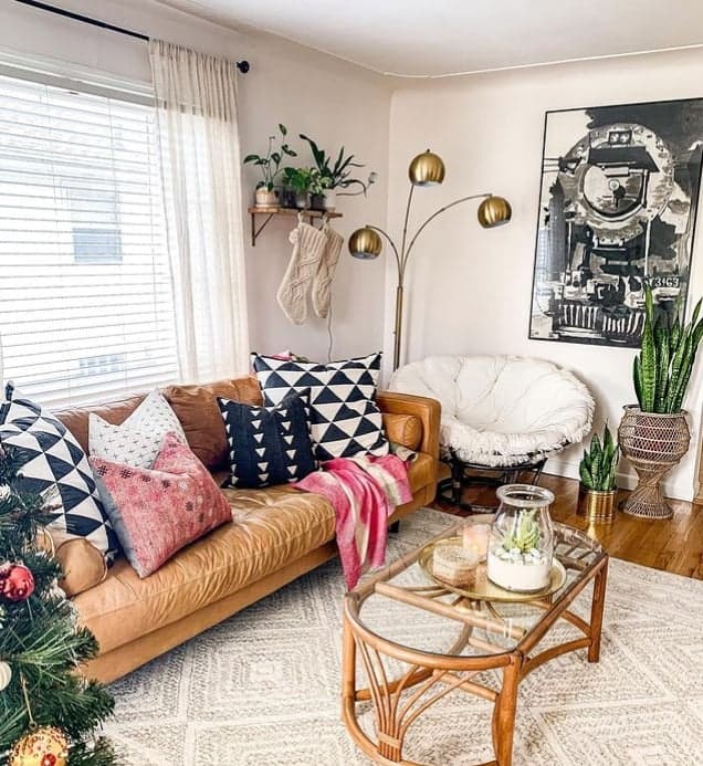 how to decorate small living rooms with couches