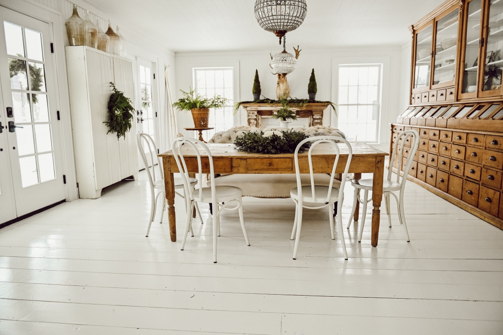 flloor made from reclaimed wood