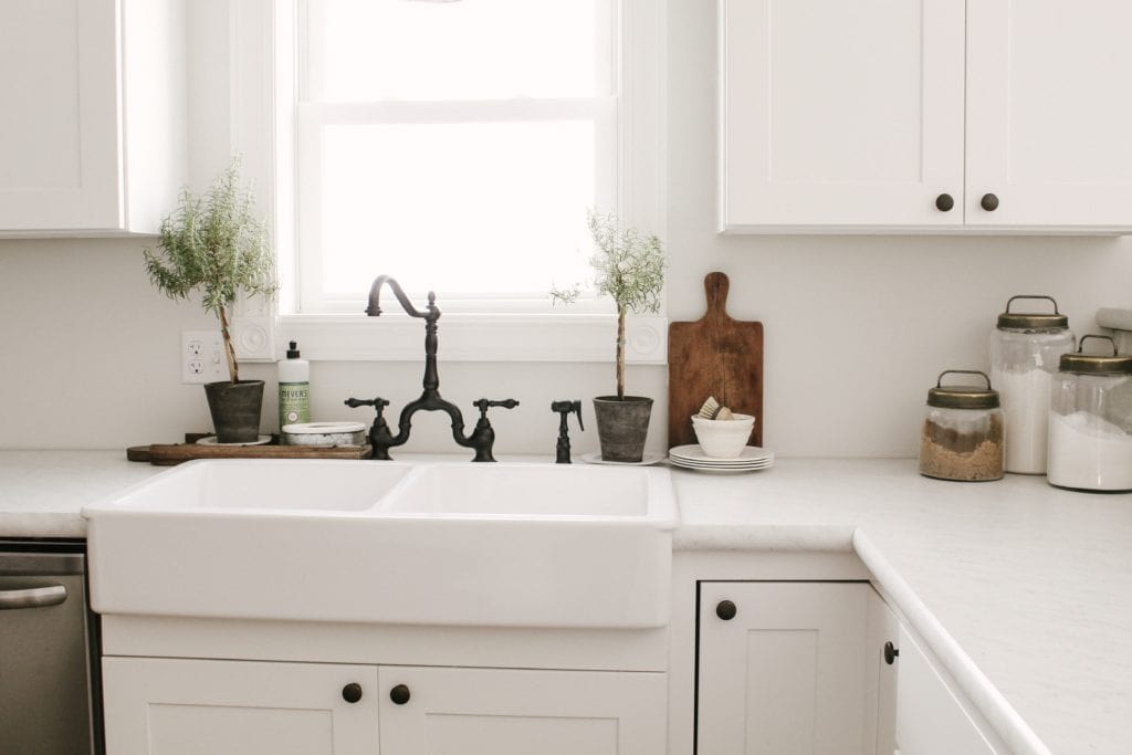 farmhouse sink