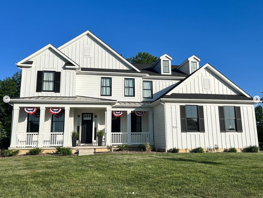 modern farmhouse exterior
