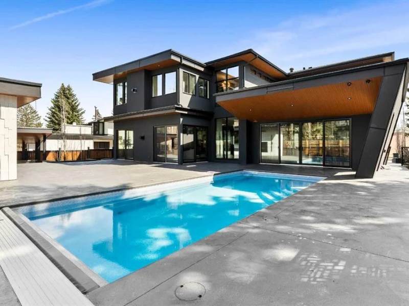 expensive home in Bel-Aire, Calgary