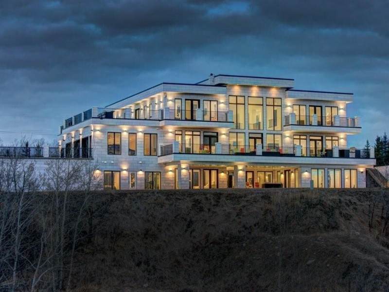 Expensive home in West Springs, Calgary