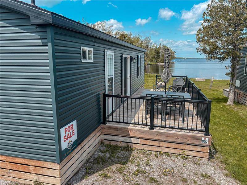 Family-friendly cottage in Ennismore, Ontario