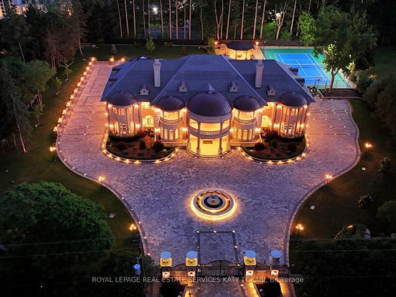 8 High Point Road in Toronto